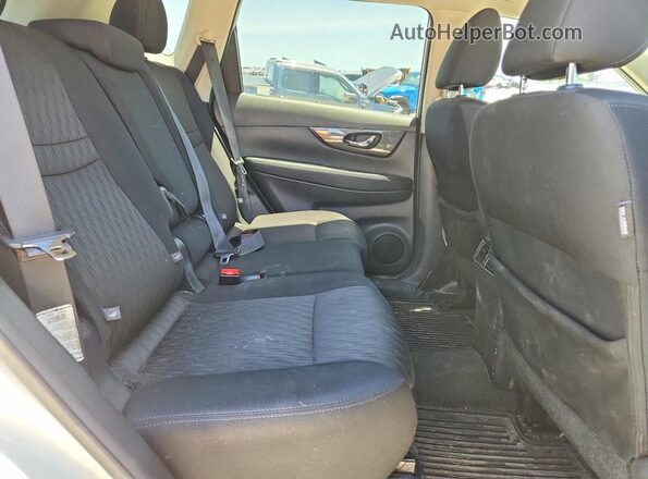 5N1AT2MV5HC874475 2017 NISSAN ROGUE White Rear interior view