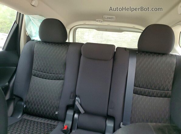 5N1AT2MV5JC804285 2018 NISSAN ROGUE Black Rear seats view