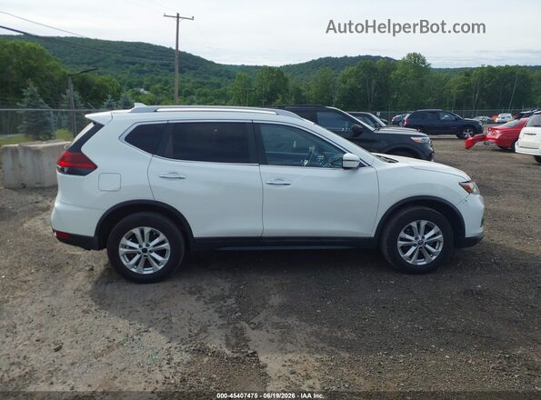 5N1AT2MV5JC811544 2018 NISSAN ROGUE White Rear interior view