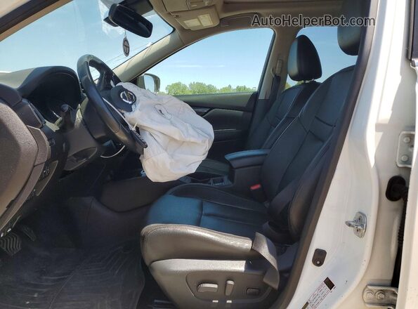 5N1AT2MV6HC738582 2017 NISSAN ROGUE Белый Вид салона спереди
