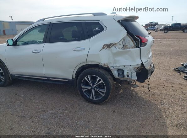 5N1AT2MV7HC869763 2017 NISSAN ROGUE White Widok z przodu