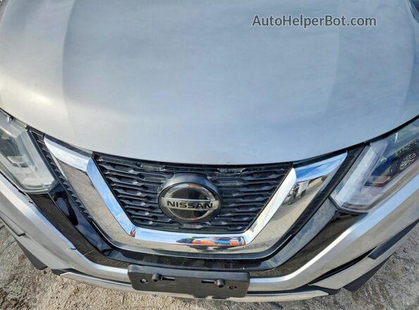 5N1AT2MV7JC710165 2018 NISSAN ROGUE Silver Engine compartment view