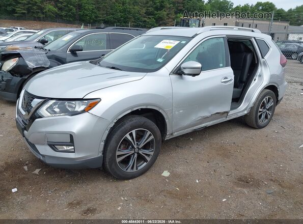 5N1AT2MV7JC730500 2018 NISSAN ROGUE Silver Przód lewy