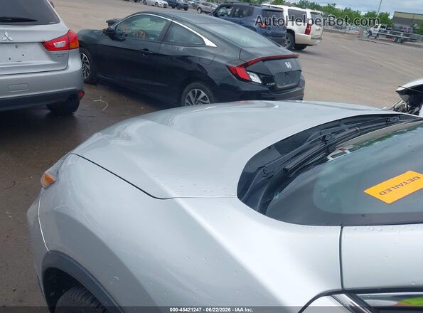 5N1AT2MV7JC825798 2018 NISSAN ROGUE Silver Front view