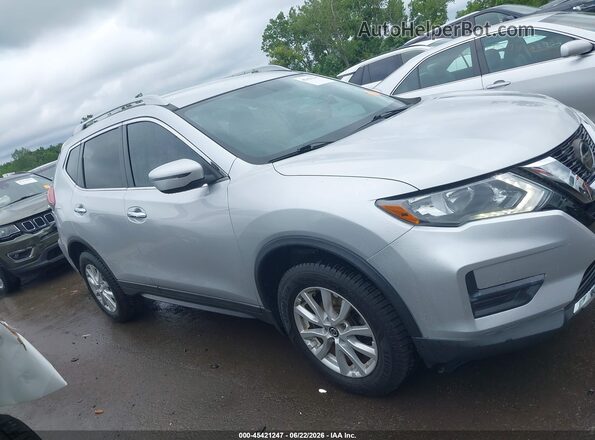 5N1AT2MV7JC825798 2018 NISSAN ROGUE Silver Rear interior view