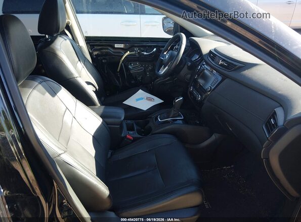 5N1AT2MV7KC807500 2019 NISSAN ROGUE Черный Вид салона спереди
