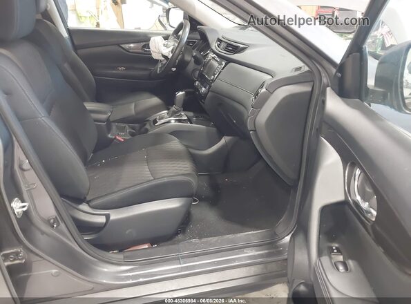 5N1AT2MV7LC777447 2020 NISSAN ROGUE Gray Front interior view