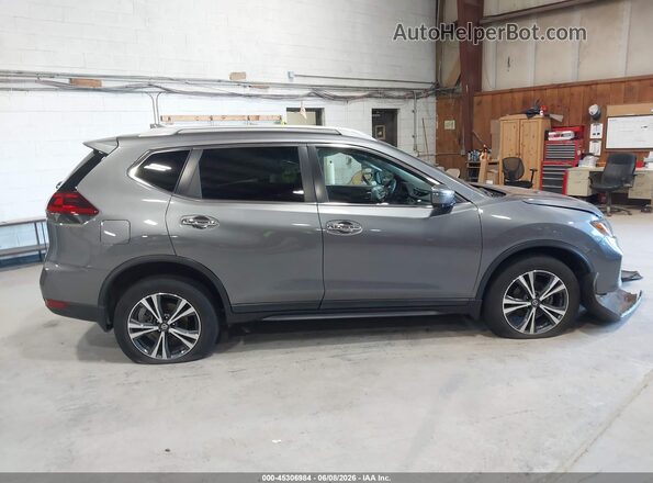 5N1AT2MV7LC777447 2020 NISSAN ROGUE Gray Rear interior view
