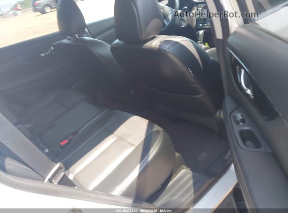 5N1AT2MV8HC755089 2017 NISSAN ROGUE Silver Widok naklejki z numerem VIN