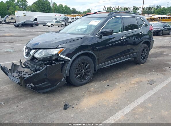 5N1AT2MV8HC820510 2017 NISSAN ROGUE Черный Передняя левая четверть