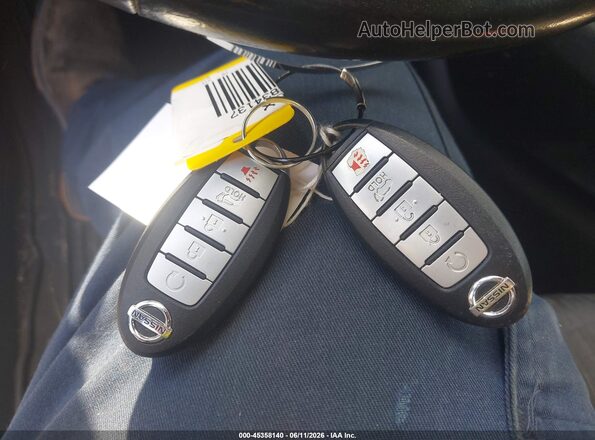 5N1AT2MV8JC834137 2018 NISSAN ROGUE Серебряный 