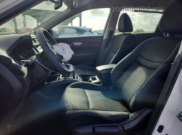 5N1AT2MV9HC745736 2017 NISSAN ROGUE White Front interior view