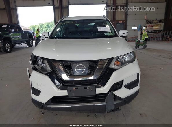 5N1AT2MV9HC844394 2017 NISSAN ROGUE White Vista interior trasera