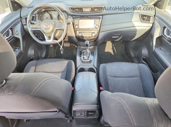 5N1AT2MV9HC852026 2017 NISSAN ROGUE Silver 