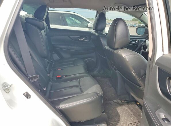 5N1AT2MV9JC814009 2018 NISSAN ROGUE White Սալոնի հետևի տեսք