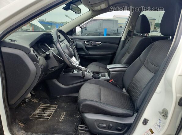 5N1AT2MV9KC747168 2019 NISSAN ROGUE White Front interior view