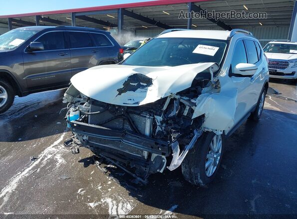 5N1AT2MVXHC789972 2017 NISSAN ROGUE White Widok z przodu
