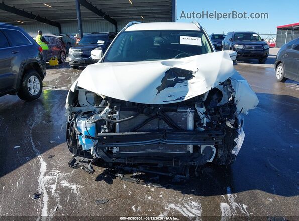 5N1AT2MVXHC789972 2017 NISSAN ROGUE White Widok wnętrza z tyłu