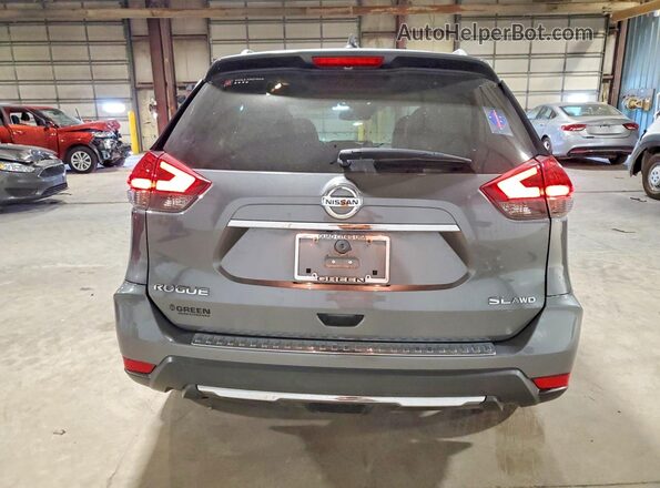 5N1AT2MVXHC856568 2017 NISSAN ROGUE Silver Հետևի տեսք