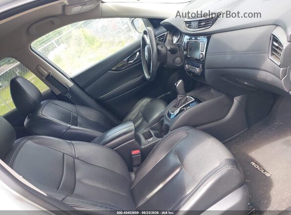 5N1AT2MVXJC731110 2018 NISSAN ROGUE Silver Vista interior delantera