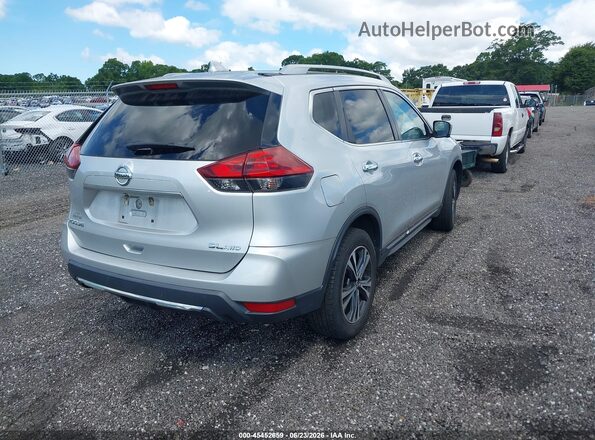 5N1AT2MVXJC731110 2018 NISSAN ROGUE Silver Trasero derecho