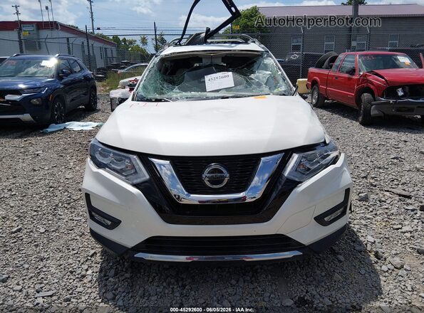 5N1AT2MVXJC802810 2018 NISSAN ROGUE White Front view