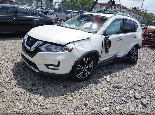 5N1AT2MVXJC802810 2018 NISSAN ROGUE White Front left