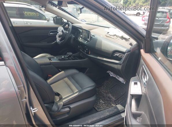 5N1AT3BA2MC700587 2021 NISSAN ROGUE Серый Вид салона спереди