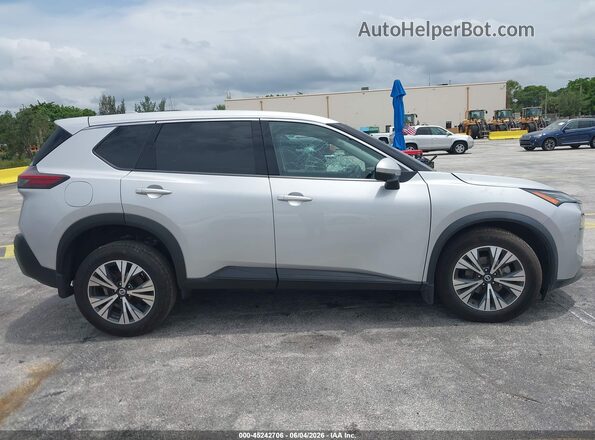 5N1AT3BA3MC745618 2021 NISSAN ROGUE Silver Սալոնի հետևի տեսք