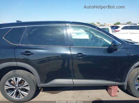 5N1AT3BA3MC746011 2021 NISSAN ROGUE Black Вид задньої частини салону