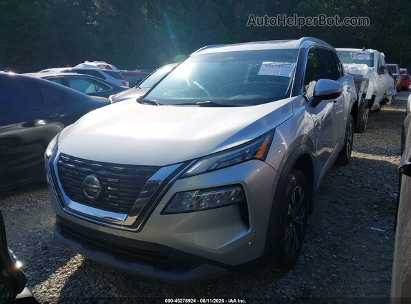 5N1AT3BA3MC821824 2021 NISSAN ROGUE Серебряный Передняя левая четверть