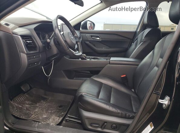 5N1AT3BA8MC741158 2021 NISSAN ROGUE Черный Вид салона спереди