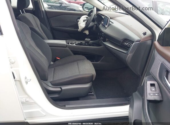 5N1AT3BB3MC755607 2021 NISSAN ROGUE White Front interior view