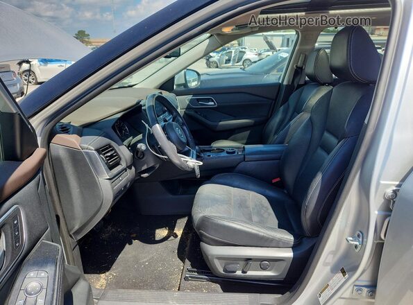 5N1AT3CB2MC705747 2021 NISSAN ROGUE Silver 