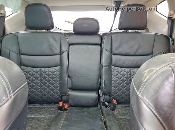 5N1AZ2DS2LN138031 2020 NISSAN MURANO White Rear seats view
