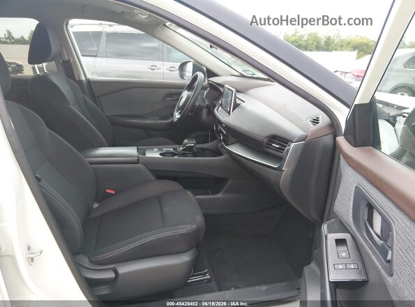 5N1BT3AA0PC797511 2023 NISSAN ROGUE White Front interior view