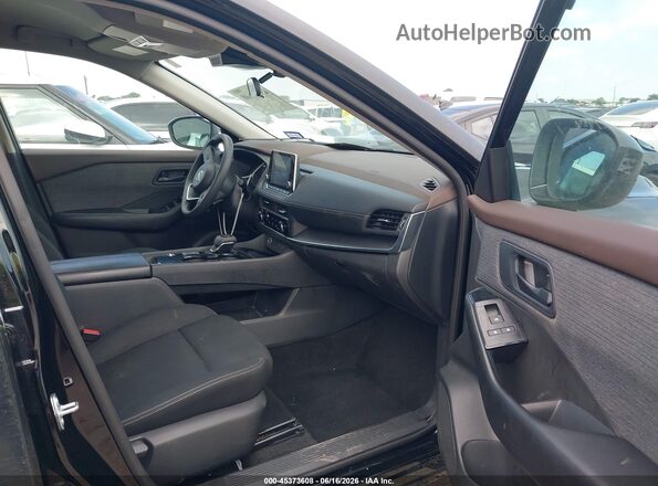 5N1BT3AA0PC871008 2023 NISSAN ROGUE Black Front interior view
