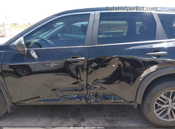 5N1BT3AA4PC760607 2023 NISSAN ROGUE Черный Вид спереди