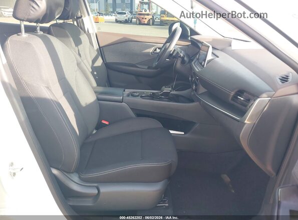 5N1BT3AB1PC754532 2023 NISSAN ROGUE White Widok wnętrza z przodu