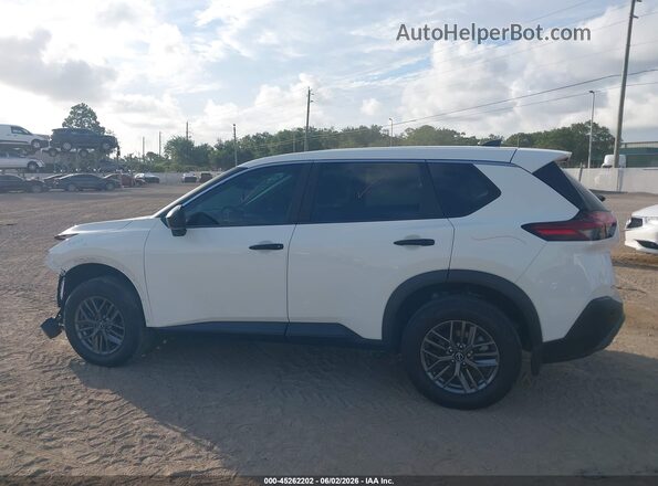 5N1BT3AB1PC754532 2023 NISSAN ROGUE White Widok wnętrza 360 stopni