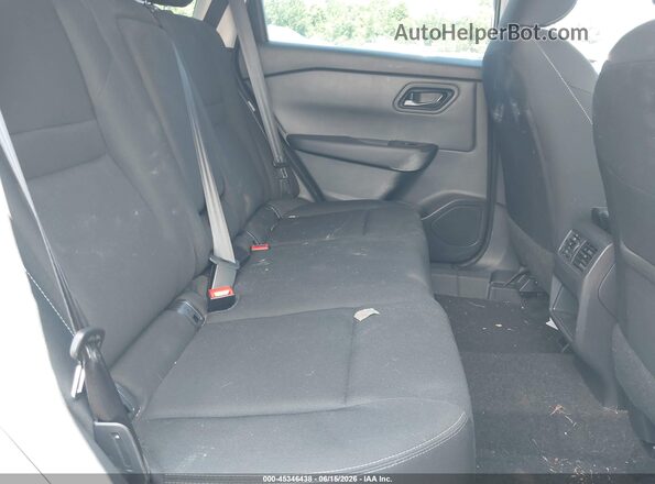5N1BT3AB1RC745977 2024 NISSAN ROGUE Gray Widok naklejki z numerem VIN