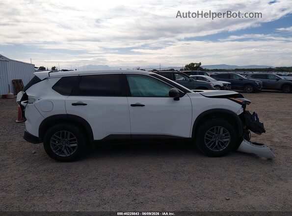 5N1BT3AB3RC697656 2024 NISSAN ROGUE White Սալոնի հետևի տեսք