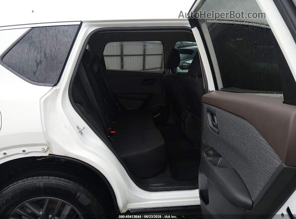 5N1BT3AB7PC673924 2023 NISSAN ROGUE White VIN sticker view