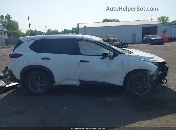 5N1BT3AB8PC801104 2023 NISSAN ROGUE White Вид задньої частини салону
