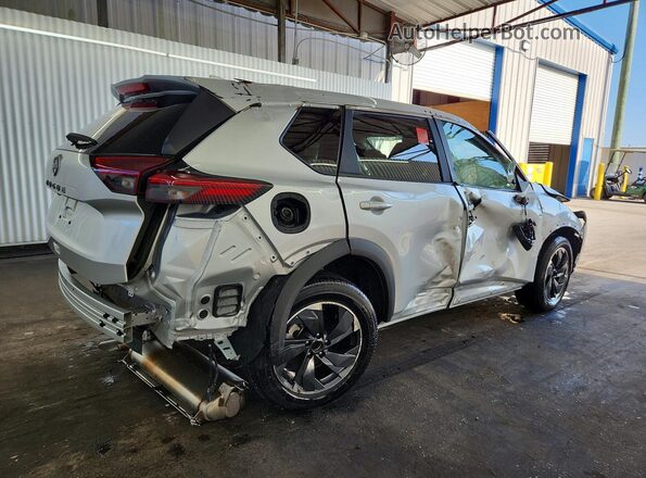 5N1BT3BA0SC796527 2025 NISSAN ROGUE Silver უკანა მარჯვენა