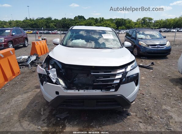 5N1BT3BA0TC716659 2026 NISSAN ROGUE White Widok wnętrza z tyłu