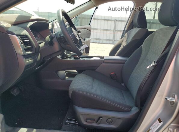 5N1BT3BA2PC843550 2023 NISSAN ROGUE Silver Вид салону спереду