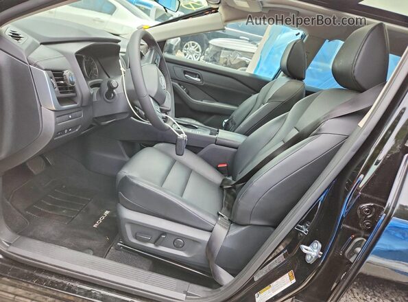 5N1BT3BA2SC864116 2025 NISSAN ROGUE Black Вид салону спереду