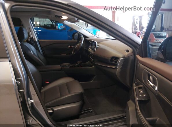 5N1BT3BA3PC826434 2023 NISSAN ROGUE Серый Вид салона спереди