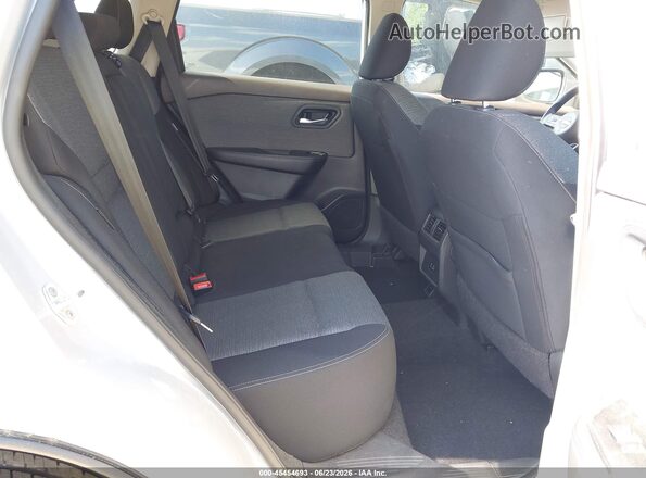 5N1BT3BA3PC846568 2023 NISSAN ROGUE Silver Вид наклейки з VIN-кодом